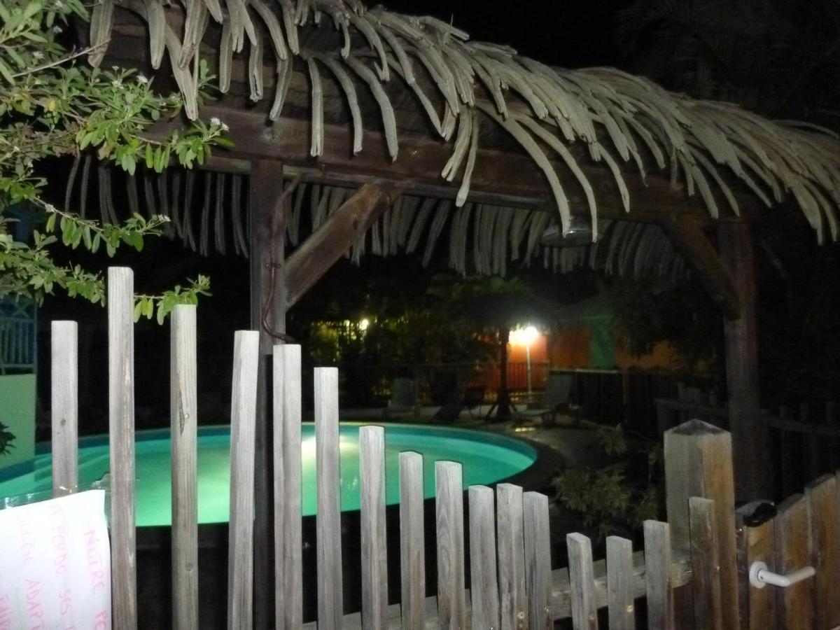 Bungalow La Papaye Bleue Residence Acces Piscine & Plage Saint-Francois  Esterno foto